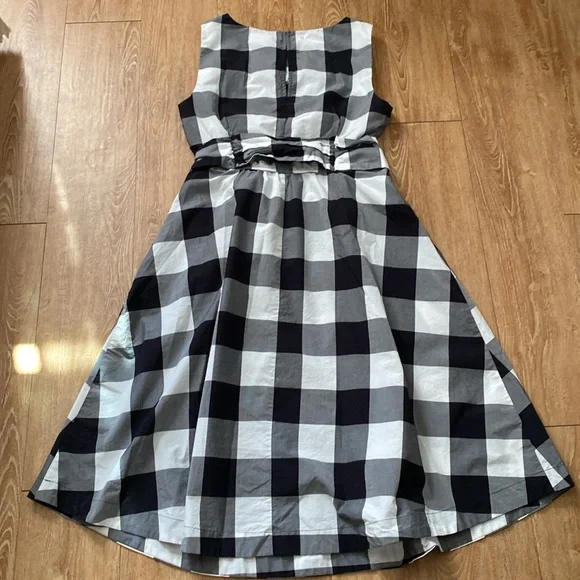 Ann Taylor Black& White Checkered Pattern A-line Dress. Size-Medium - Picture 3 of 5